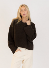 Load image into Gallery viewer, Lyla and Luxe Eva Crewneck