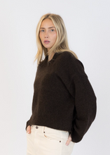 Load image into Gallery viewer, Lyla and Luxe Eva Crewneck
