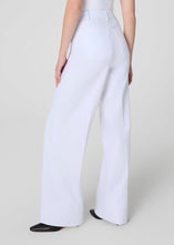 Load image into Gallery viewer, Spanxsupersmooth™ Stretch Twill Wide Leg

