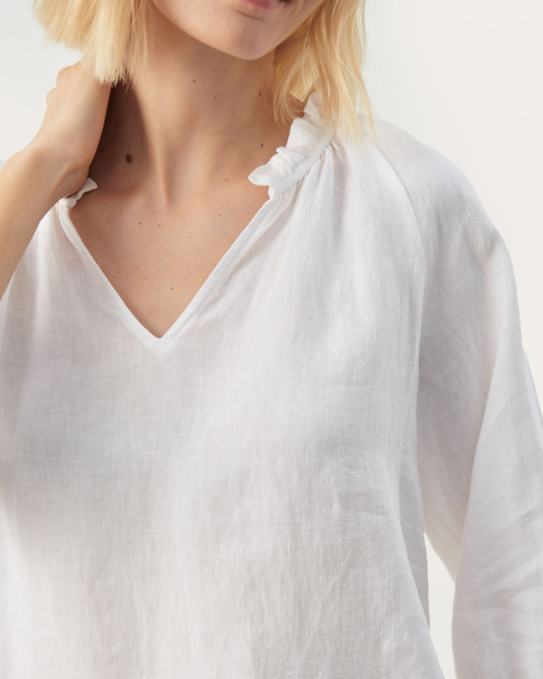 Elody Linen Top