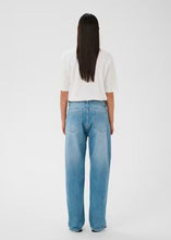 Load image into Gallery viewer, Darlina Straight Leg Jeans
