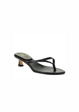 Load image into Gallery viewer, Chinese Laundry Brissa Sandal
