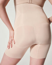 Load image into Gallery viewer, SPANXsculpt™ High Waisted Mid Thigh Short
