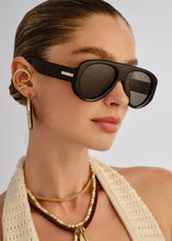 Load image into Gallery viewer, Le Specs Dreamboat Sunglasses
