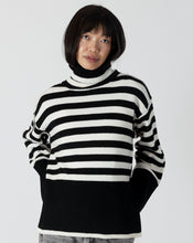 Load image into Gallery viewer, Lyla and Luxe Bronwyn Turtleneck
