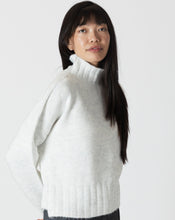 Load image into Gallery viewer, Lyla and Luxe Calli Mockneck Sweater
