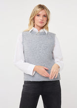 Load image into Gallery viewer, Esqualo Knit Vest
