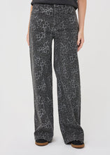 Load image into Gallery viewer, Esqualo Leopard Print Denim
