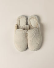Load image into Gallery viewer, Lyla &amp; Luxe Fuzzy Slippers
