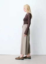 Load image into Gallery viewer, Grace &amp; Mila Cropped Atlantis Pant
