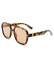 Load image into Gallery viewer, Aire Whirpool Sunglasses
