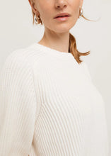 Load image into Gallery viewer, Paper Label Avery Crew Neck Sweater
