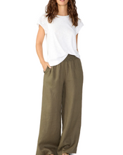 Load image into Gallery viewer, Sanctuary Smocked Wide-Leg Linen Pant
