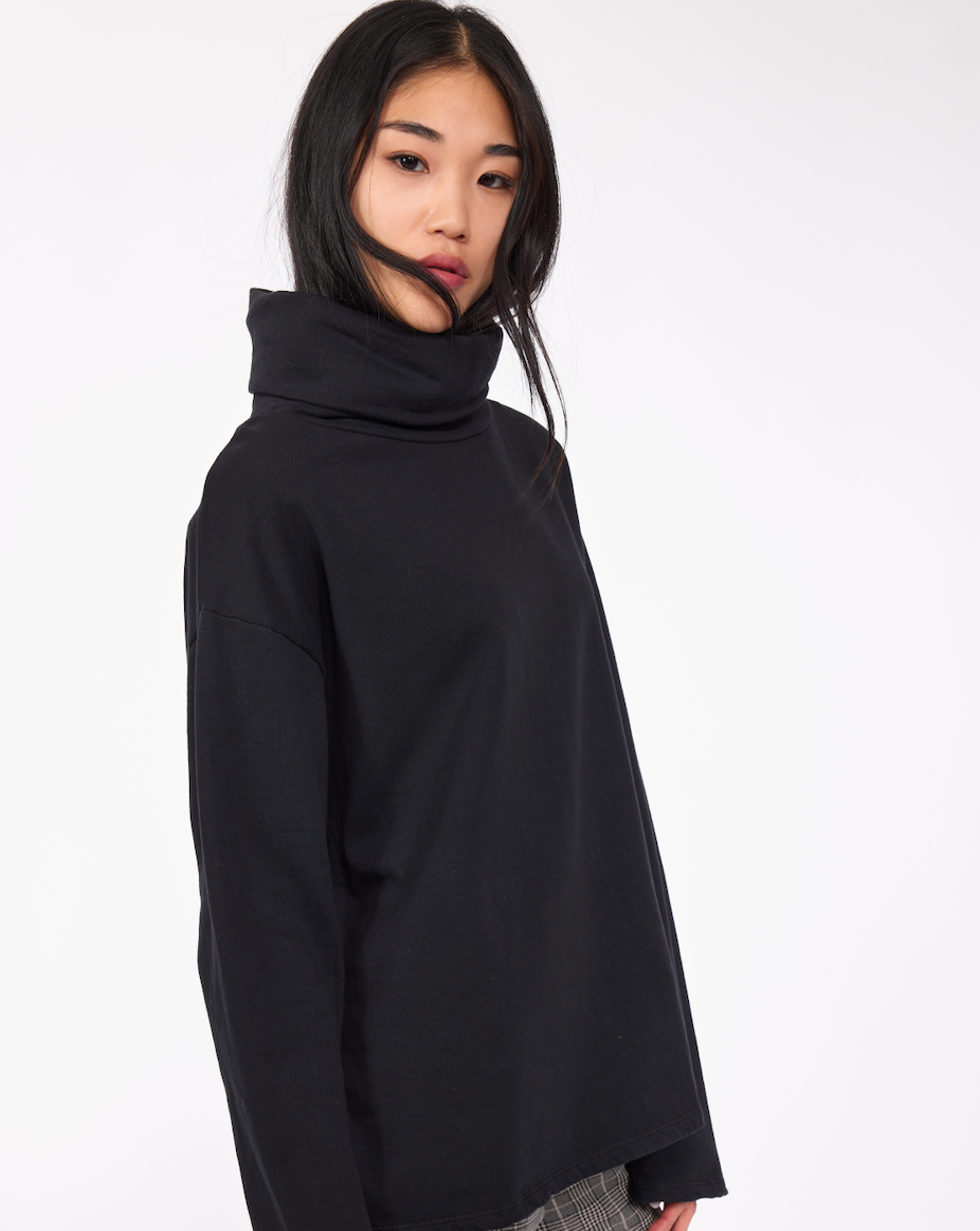 Black 2024 fleece turtleneck