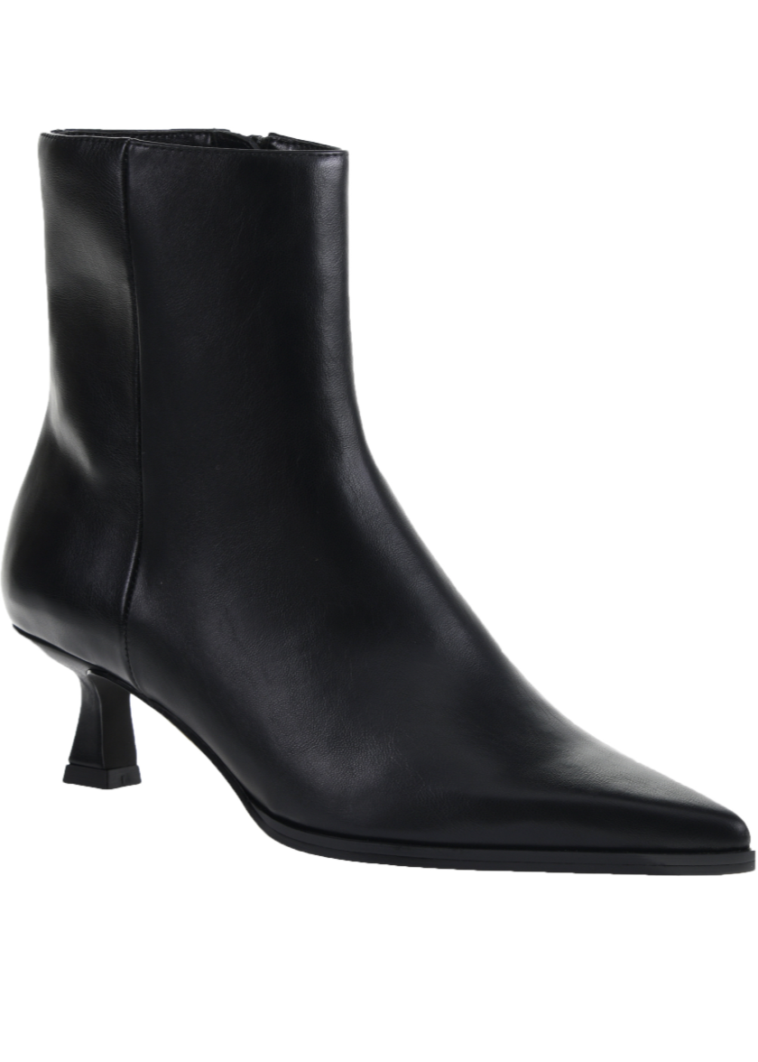 Chinese Laundry Novalie Ankle Boot