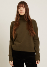 Load image into Gallery viewer, Naif Judith Sweater
