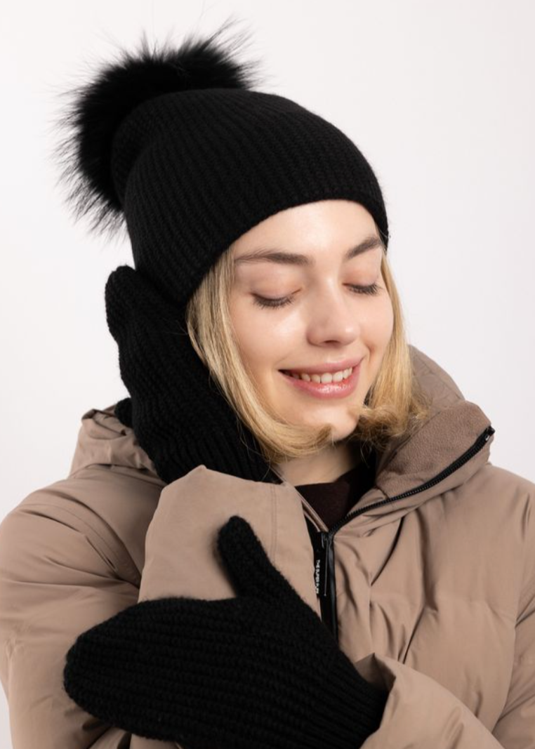 Prenelove Carmen Waffle Hat with Pom Pom