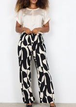 Load image into Gallery viewer, Soya Chanise Pant
