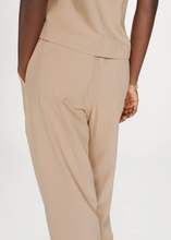 Load image into Gallery viewer, Grace &amp; Mila Rhode Pant
