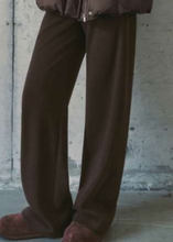 Load image into Gallery viewer, Meilleur Moment Straight Leg Pants
