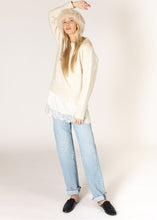 Load image into Gallery viewer, Lyla and Luxe Tanya Classic Sweater

