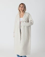 Load image into Gallery viewer, Lyla and Luxe Victoria Oversized Coat
