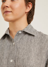 Load image into Gallery viewer, Naif Astrid Linen Blouse
