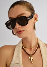 Load image into Gallery viewer, Le Specs Dreamboat Sunglasses
