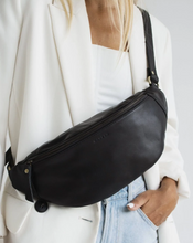 Load image into Gallery viewer, Mandrn Atlas Leather Bag
